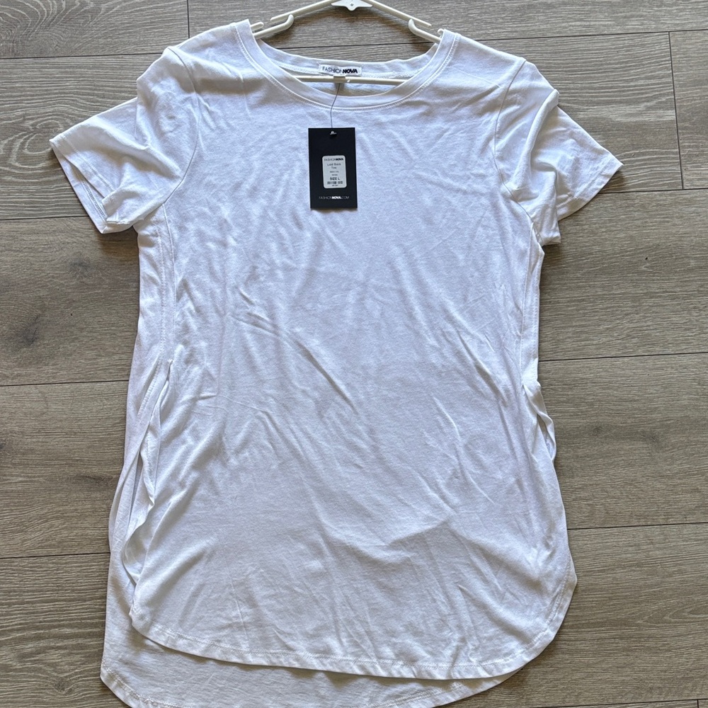 Fashion Nova Classic White Short Sleeve Tee